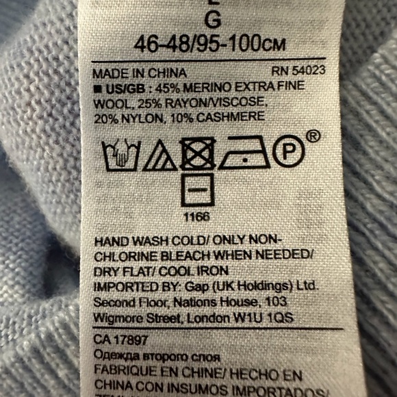 Banana Republic Wool and Cashmere blend. Beautiful soft blue/green color. - Picture 7 of 8